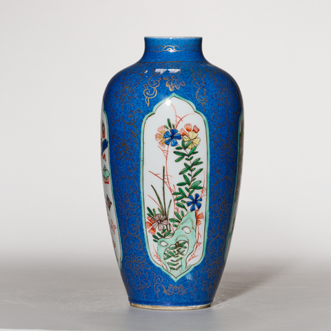 古玩陶瓷灑藍釉開光五彩瓶真品鑒賞圖