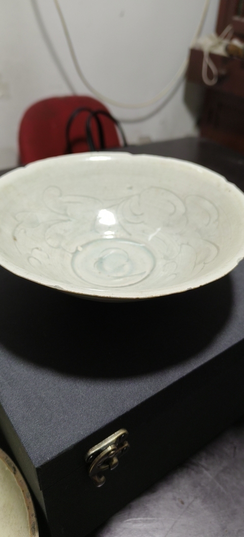 古玩陶瓷刻花蓖紋影青碗真品鑒賞圖