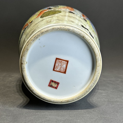 古玩陶瓷粉彩人物故事紋撇口瓶真品鑒賞圖