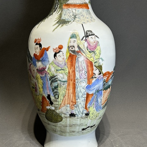 古玩陶瓷粉彩人物故事紋撇口瓶真品鑒賞圖