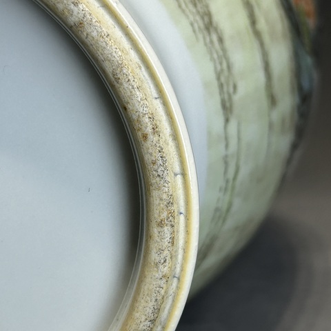 古玩陶瓷粉彩人物故事紋撇口瓶真品鑒賞圖