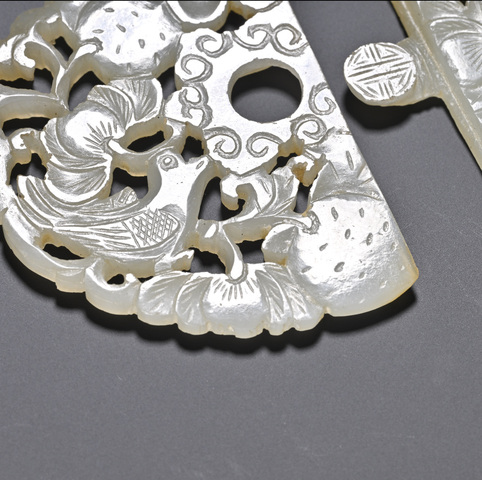 古玩玉器和田玉雕“帶扣”真品鑒賞圖