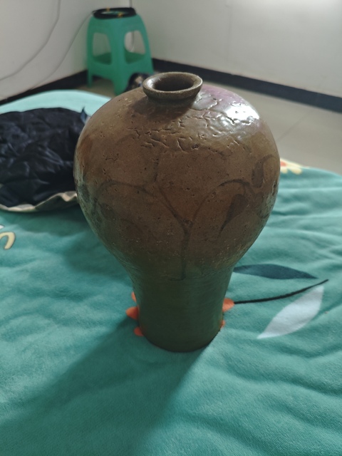 古玩陶瓷黃釉褐彩花卉紋梅瓶真品鑒賞圖