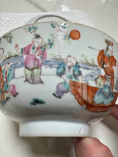 古玩陶瓷粉彩人物紋碗真品鑒賞圖