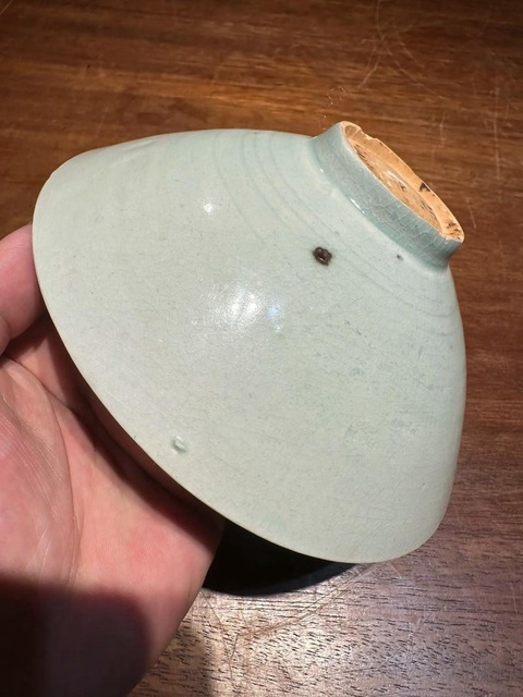 古玩陶瓷宋代刻花蓖紋影青碗真品鑒賞圖