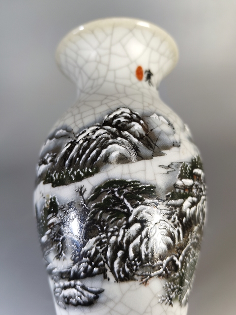 古玩陶瓷哥釉粉彩雪景圖撇口瓶真品鑒賞圖