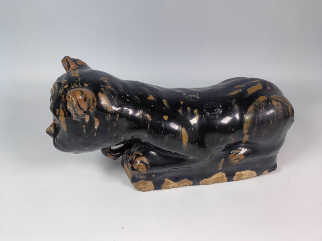 古玩陶瓷清磁洲釉窯變黑釉貓兒枕真品鑒賞圖
