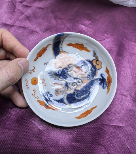 古玩陶瓷青花礬紅杯碟真品鑒賞圖