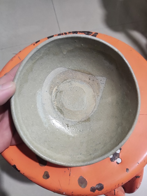 古玩陶瓷元代龍泉青瓷刻花碗拍賣，當前價格588元