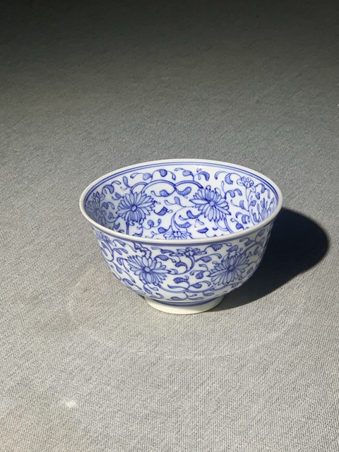 古玩陶瓷玲瓏瓷青花小碗真品鑒賞圖