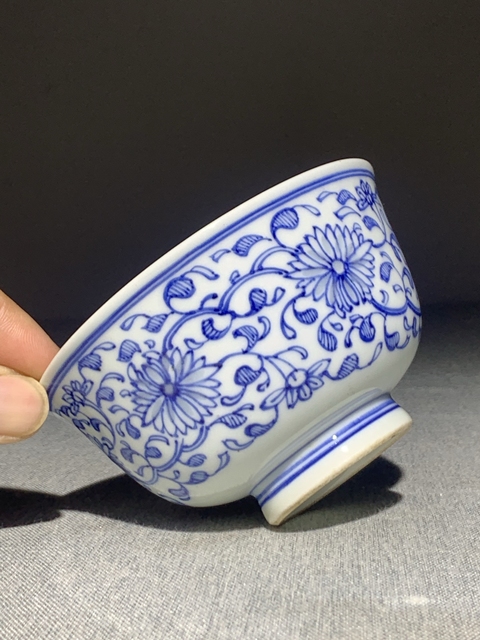 古玩陶瓷玲瓏瓷青花小碗真品鑒賞圖