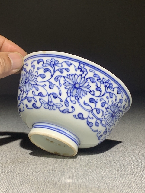 古玩陶瓷玲瓏瓷青花小碗真品鑒賞圖