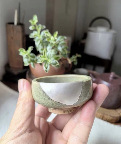 古玩陶瓷龍泉青瓷杯真品鑒賞圖