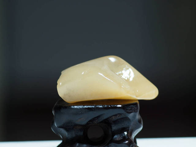 古玩玉器金絲玉原石真品鑒賞圖