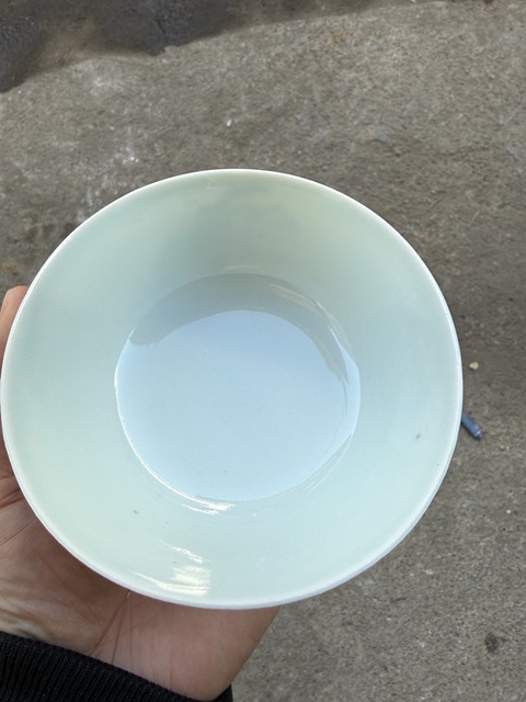 古玩陶瓷玩玉款團鶴紋青花茶圓真品鑒賞圖