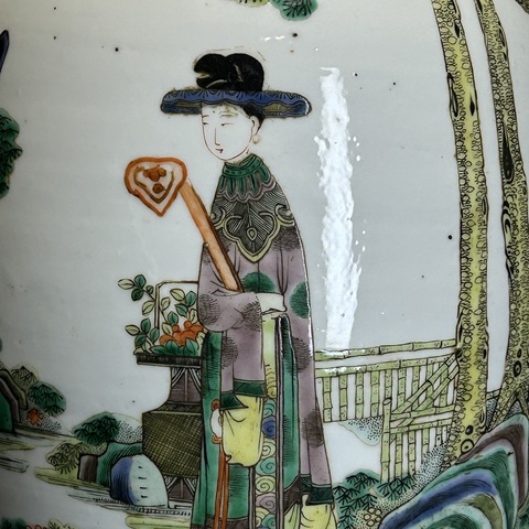 古玩陶瓷五彩人物故事紋撇口瓶真品鑒賞圖