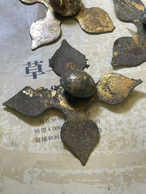 古玩銅器漢代·鎏金四花三套 真品鑒賞圖