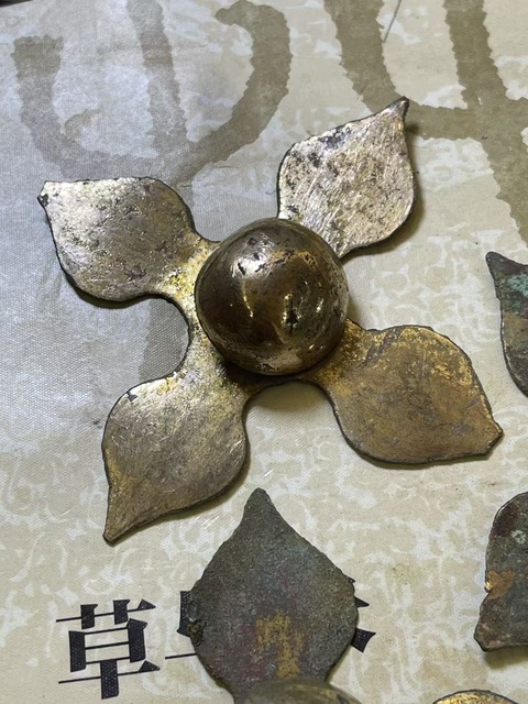 古玩銅器漢代·鎏金四花三套 真品鑒賞圖