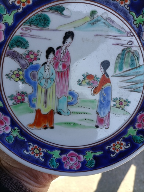 古玩陶瓷粉彩仕女人物盤拍賣，當前價格800元