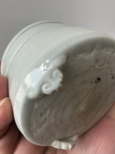 古玩陶瓷德化窯白釉三足爐真品鑒賞圖