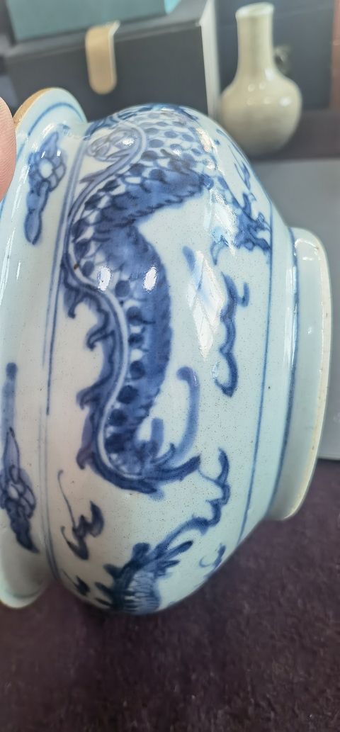 古玩陶瓷青花雙龍戲珠紋爐真品鑒賞圖