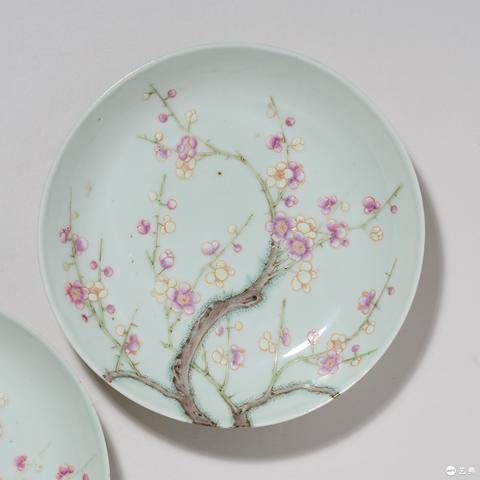 古玩陶瓷粉彩花卉紋盤真品鑒賞圖
