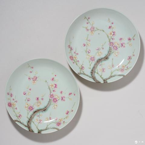 古玩陶瓷粉彩花卉紋盤真品鑒賞圖