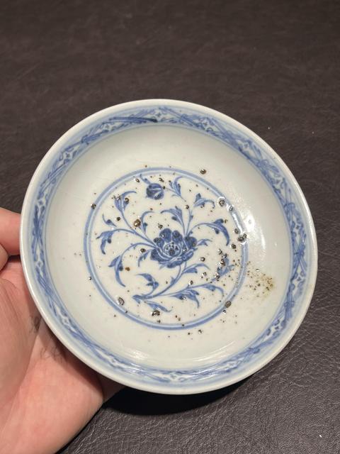 古玩陶瓷青花獅紋盤真品鑒賞圖