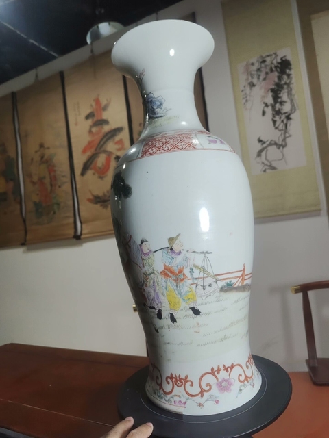 古玩陶瓷粉彩人物故事觀音瓶真品鑒賞圖