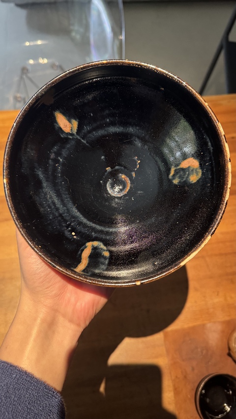 古玩陶瓷黑釉鐵銹斑紋狗舔碗真品鑒賞圖