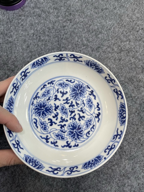 古玩陶瓷清同治 青花纏枝蓮盤真品鑒賞圖