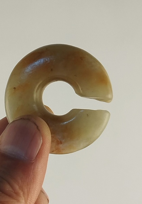 古玩玉器仿“紅山文化”玉玦真品鑒賞圖