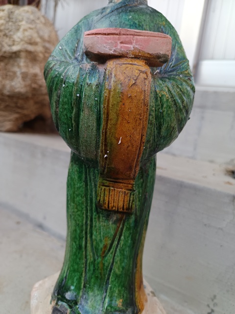 古玩陶瓷鑲嵌式人物三彩陶傭真品鑒賞圖