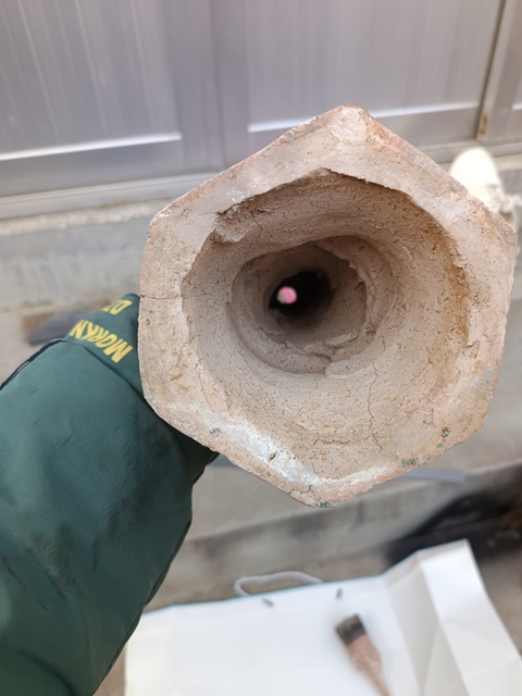 古玩陶瓷鑲嵌式人物三彩陶傭真品鑒賞圖