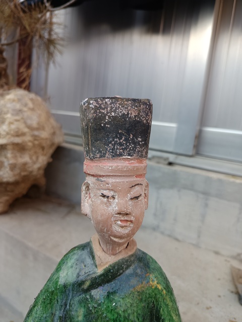 古玩陶瓷鑲嵌式人物三彩陶傭真品鑒賞圖