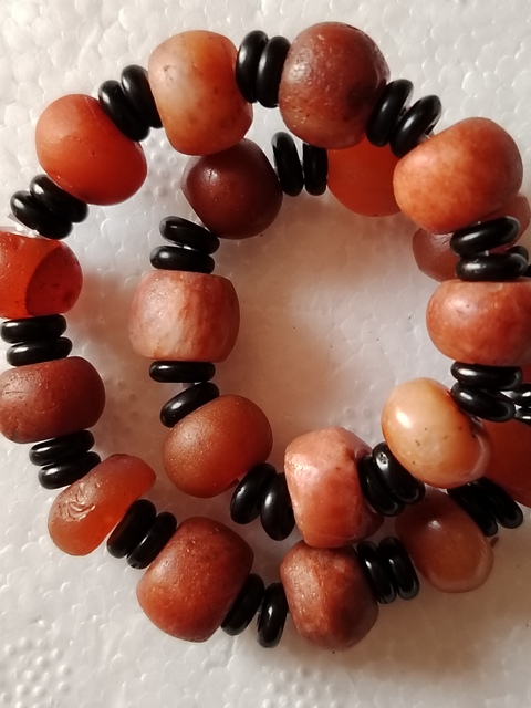 古玩玉器紅瑪瑙手串真品鑒賞圖