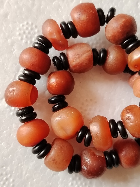 古玩玉器紅瑪瑙手串真品鑒賞圖