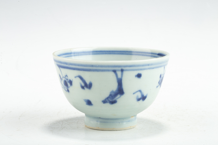 古玩陶瓷清康熙·青花魚藻紋茶圓真品鑒賞圖