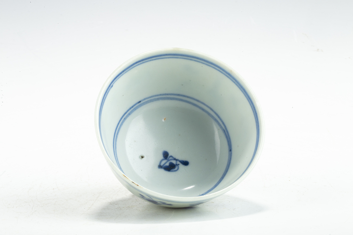 古玩陶瓷清康熙·青花魚藻紋茶圓真品鑒賞圖