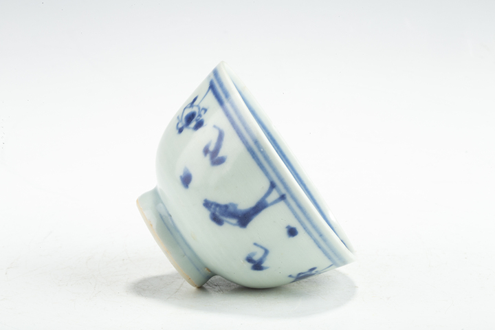 古玩陶瓷清康熙·青花魚藻紋茶圓真品鑒賞圖