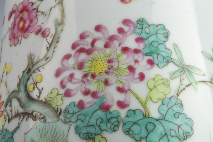 古玩陶瓷民國·粉彩梅蘭竹菊紋燈籠瓶一對真品鑒賞圖