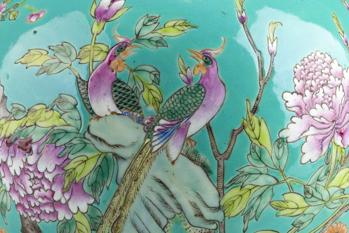 古玩陶瓷民國·松石綠地粉彩錦雞牡丹紋尊真品鑒賞圖