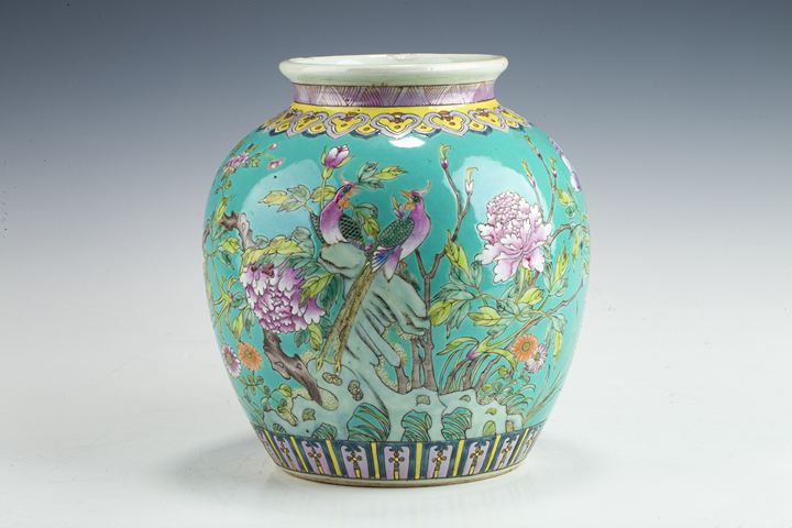 古玩陶瓷民國·松石綠地粉彩錦雞牡丹紋尊真品鑒賞圖