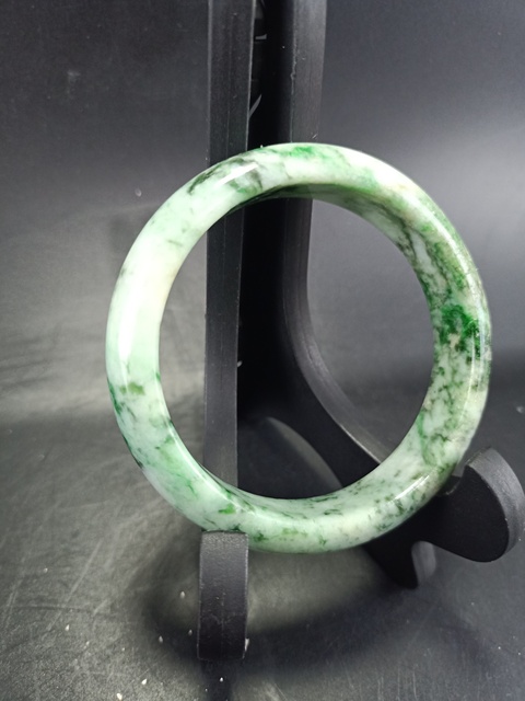 古玩玉器翡翠鐲子真品鑒賞圖