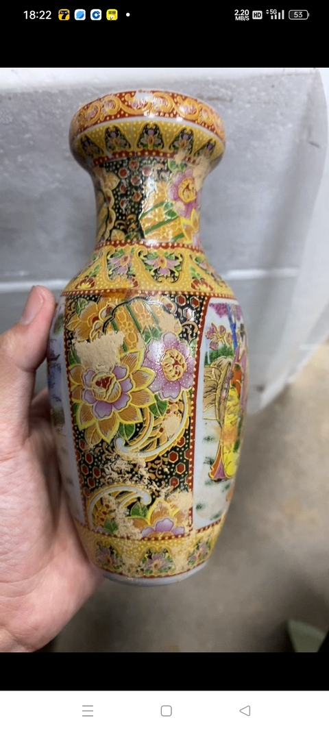 古玩陶瓷人物紋瓶真品鑒賞圖