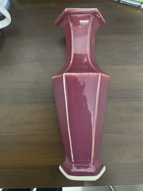 古玩陶瓷紅釉六方瓶真品鑒賞圖