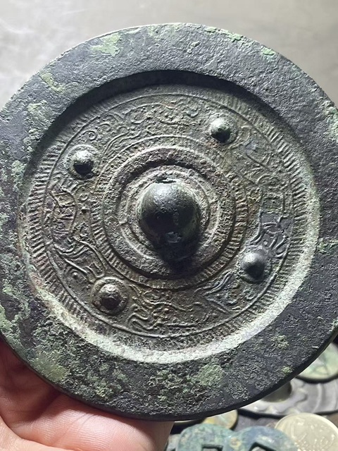 古玩銅器漢代·四乳雙龍雙虎鏡 真品鑒賞圖