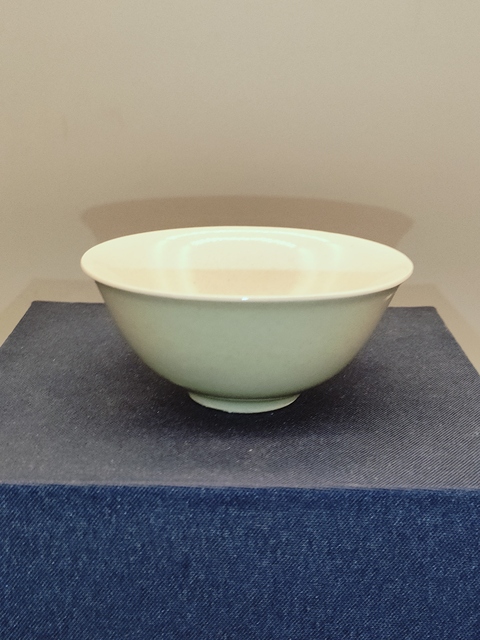 古玩陶瓷青釉茶碗真品鑒賞圖