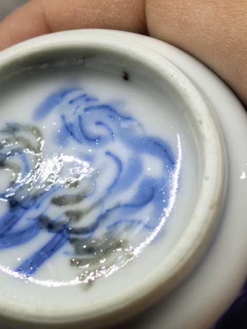 古玩陶瓷青花釉里紅人物故事紋鼻煙壺真品鑒賞圖