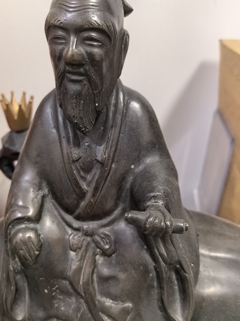 古玩銅器牛形香薰真品鑒賞圖